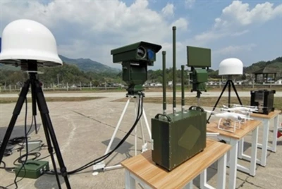 Visokotehnološki protiukrepi za drone, ki se uporabljajo v sodobni vojski